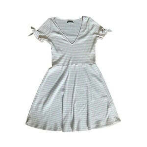 Abercrombie & Fitch Fit Flare Large Pink Striped Bow Tie Ribbed Dress‎